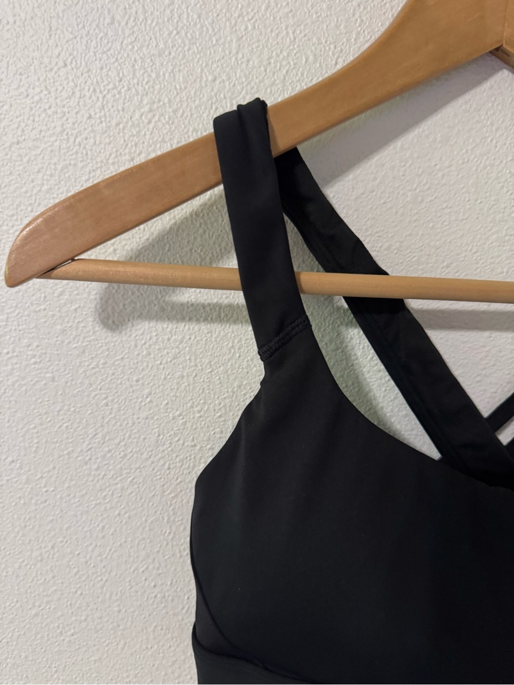 Athleta Train Free Sports Bra A-C Black Padded Workout Gym 2025-Medium - Picture 4 of 8